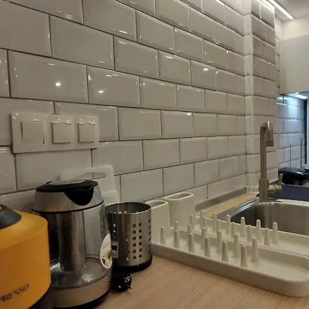 The White Loft - Explore Center By Foot Apartment *