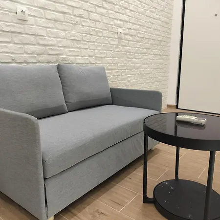 The White Loft - Explore The Center On Foot - 350m From Seaside Soluň