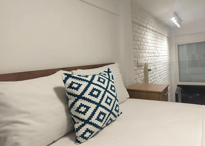The White Loft - Explore Center On Foot - 350m From Seaside - Stylish Loft Διαμέρισμα *