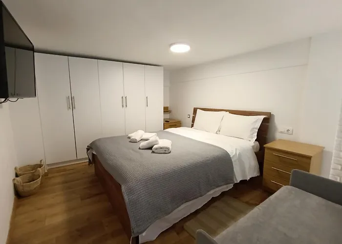 The White Loft - Explore Center On Foot - 350m From Seaside - Stylish Loft